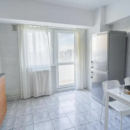 Center With Skyline View Apartment *